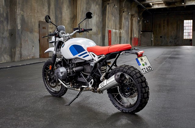 b-f_W3002718-bmw-r-ninet-urban-g-s-2017.jpg
