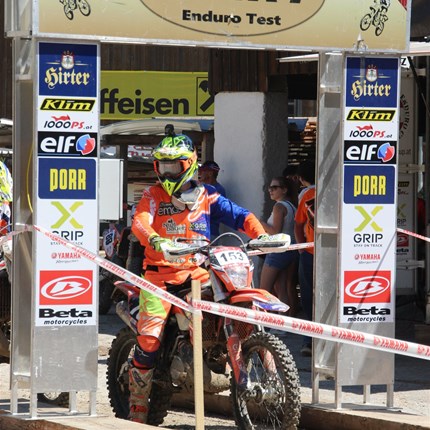 Kilian Zierer - Rennbericht ÖEC-Pramlehen Österreichischer Endurocup
Pramlehen
Was für die Einen dieses Wochenende die Moto-GP war, war für die Anderen das ÖEC-Rennen in Pramlehen - und eines möchte ich anmerken - unser Rennen war mindestens genauso atemberaubend ...