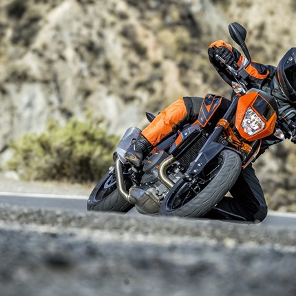 Sonderaktion Duke 690 Bei uns bekommst du eine nagelneue KTM Duke 690 Modell 2017 schon ab 6990,--€