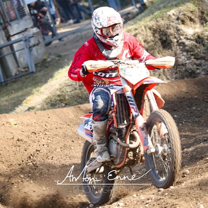 Markus Hirtl - Rennbericht Langenlois Rennbericht Langenlois - Österreichische Motocross Staatsmeisterschaft 2018In der Qualifikation konnte ich wieder eine gute Zeitfahren und konnte mich bei wieder 37 Startern als 14.ter qualifizieren. Im ersten Lauf hatte i...