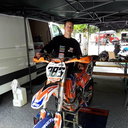 Michael Zlatnik - Rennbericht Grenzlandcup Wurzeralm Rennbericht Grenzlandcup WurzeralmAm Vergangenen Wochenende hatten wir das erste Rennen zum Grenzlandcup auf der Wurzeralm. Am Samstag tat ich mir mit den sehr schwierigen und der teils nassen Strecke sehr schwer. Leider l...