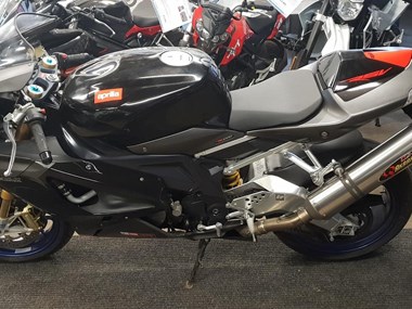 Gebrauchtmotorrad Aprilia RSV 1000 R (RSV Mille R)