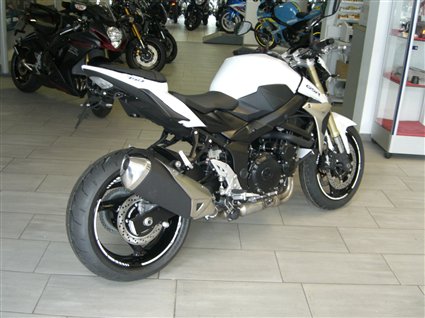 GSR 750