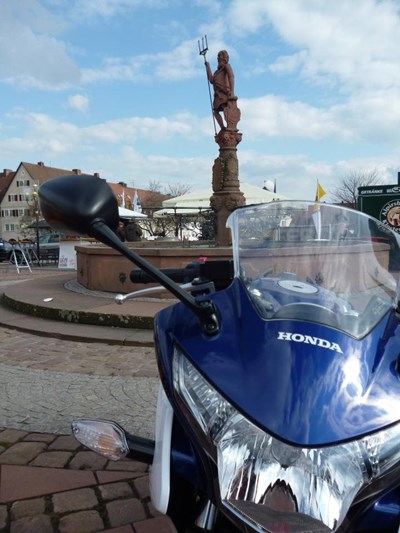 Neu- und Gebrauchtwagenschau