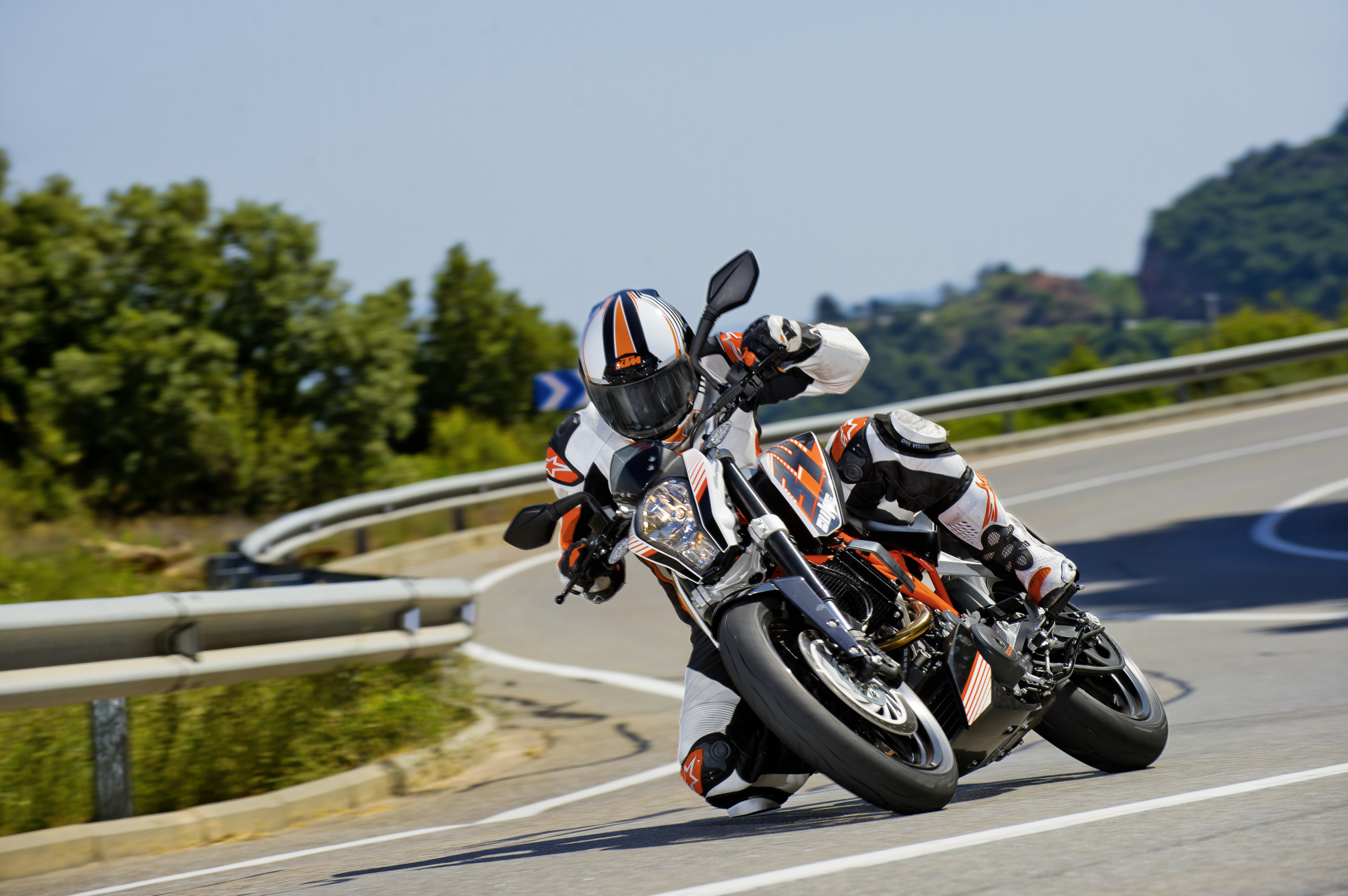 KTM 390 Duke Baujahr 2014 Bilder und technische Daten KTM 390 Duke Baujahr 2014 Bilder und technische Daten