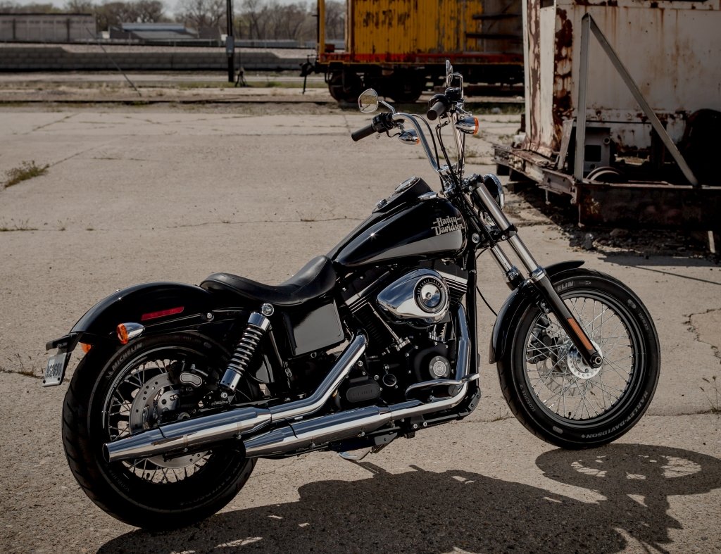 Harley-Davidson Dyna Street Bob FXDB Baujahr 2014 Bilder Und Technische ...