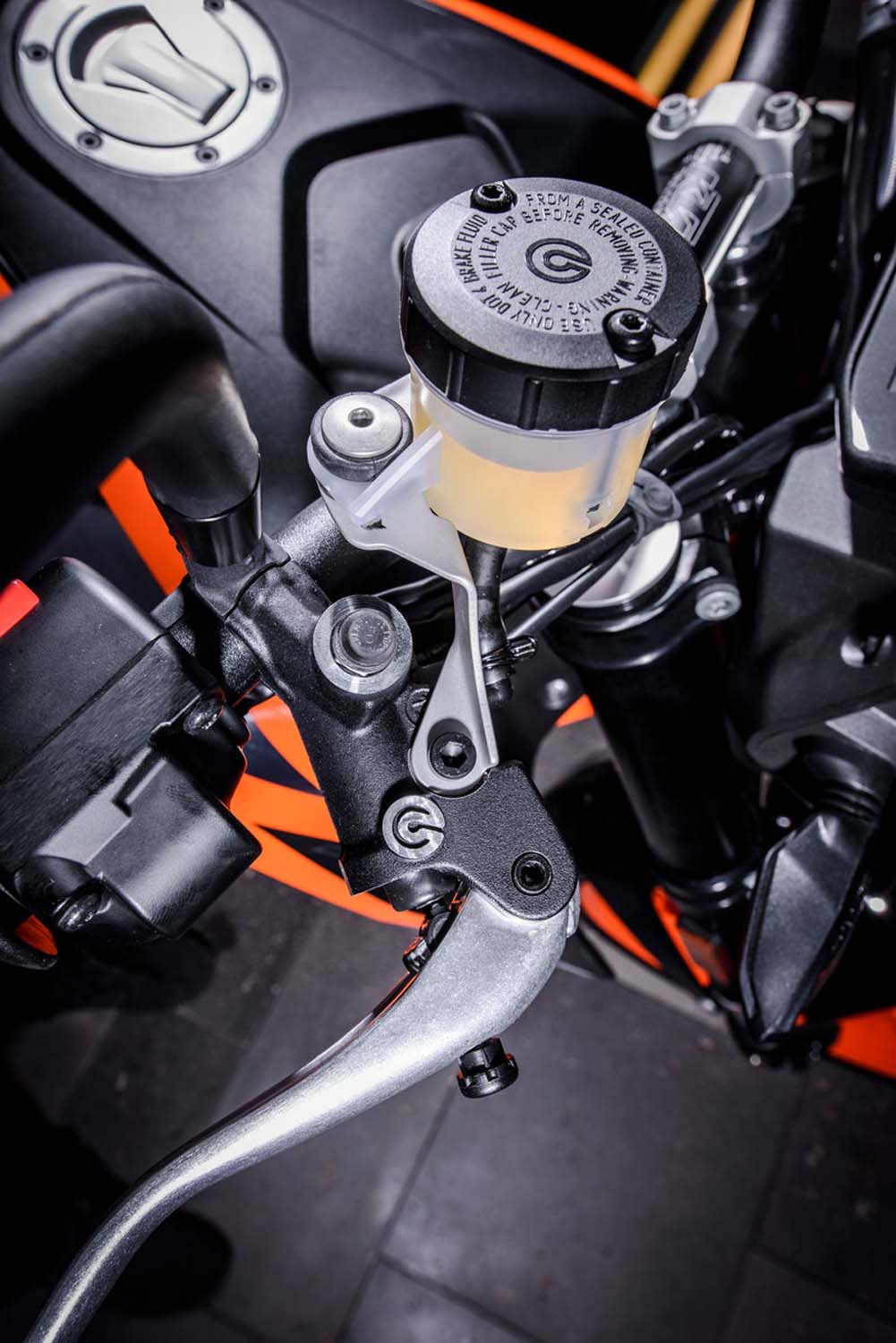 KTM 690 Duke Bilder und technische Daten KTM 690 Duke Bilder und technische Daten