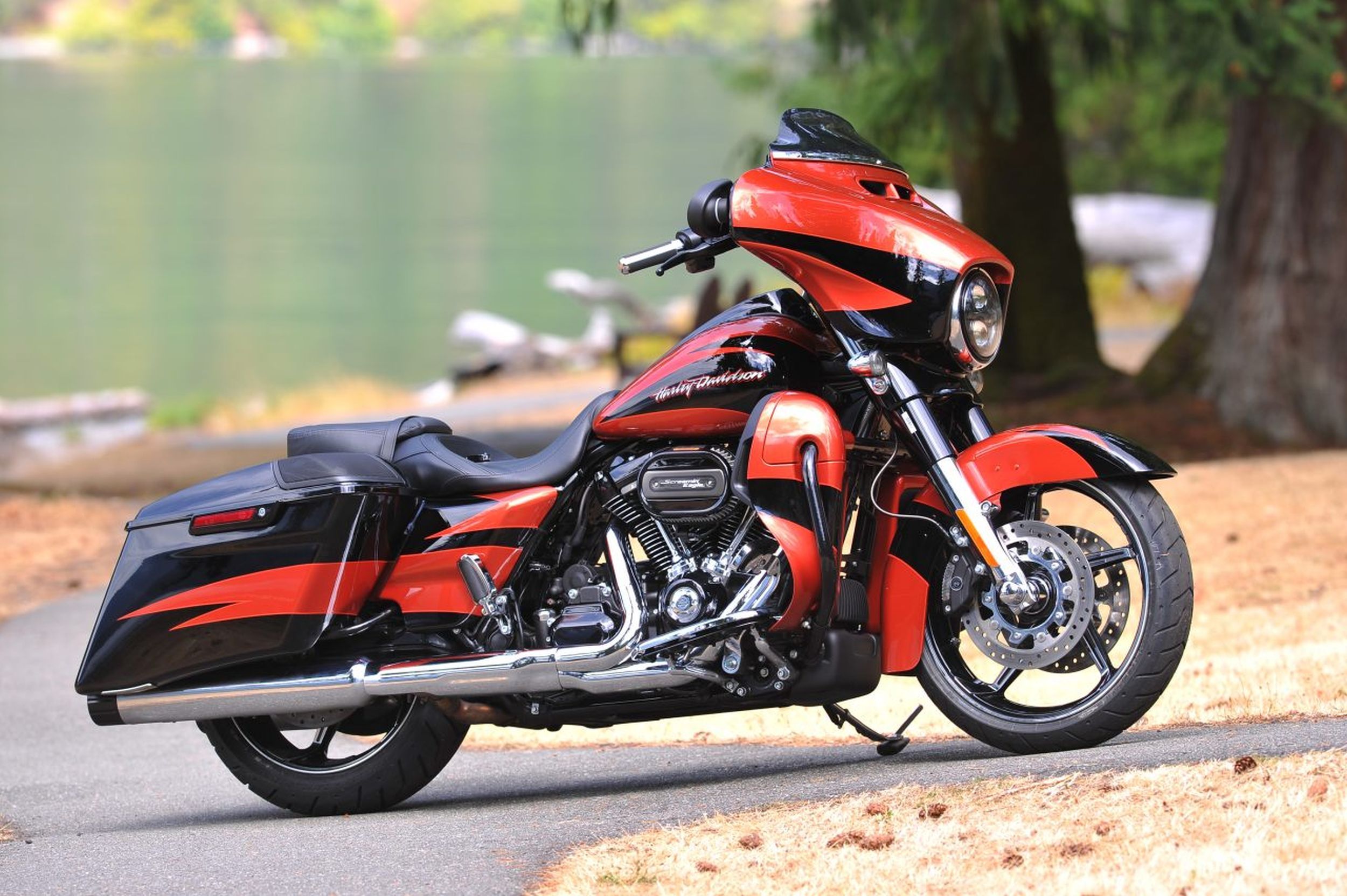 Harley Davidson CVO Street Glide FLHXSE Bilder Und Technische Daten