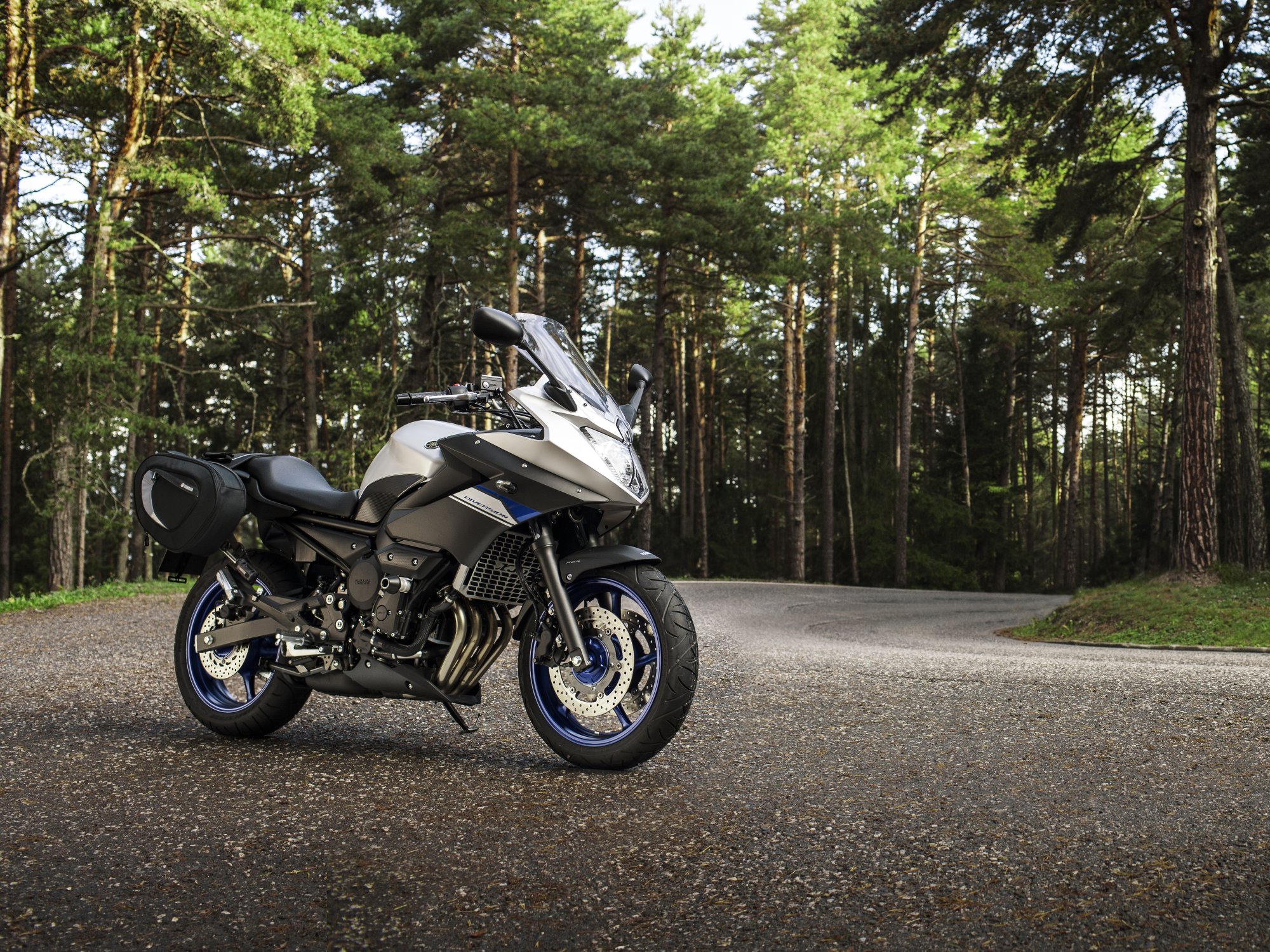 Yamaha XJ6 Diversion Bilder und technische Daten