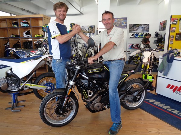 >>>>>>HUSQVARNA SVARTPILEN 401 <<<<<<