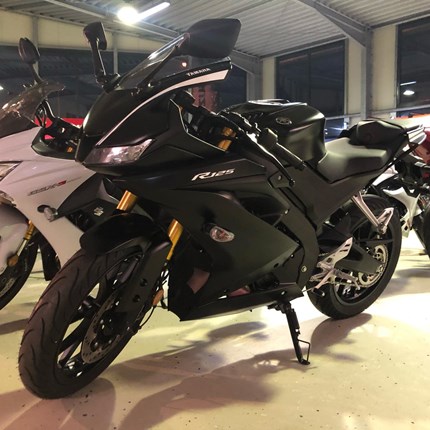 YAMAHA YZF-R125 2019
Noch ein Neuankömmling hier bei uns im Haus.
Die 2019er R125, in neuem Design, ist endlich da.
... Weiter >>
