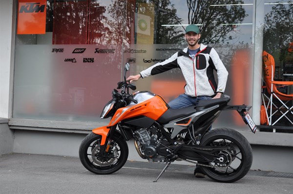 Fahrzeugübergabe KTM 790 Duke