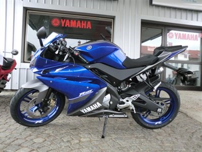 YZF- R 125 in "Race Blue"