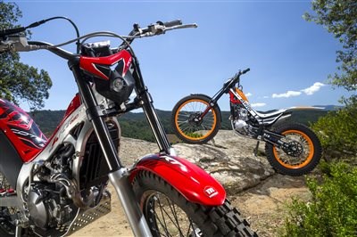 Montesa Cota 4RT260 und Cota 4RT Race Replica 2015