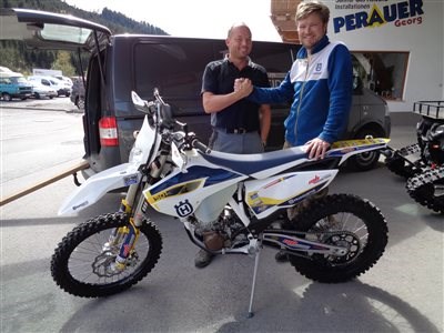 HUSQVARNA on the (off-)road!^^