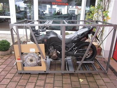 Die ersten Africa Twin beim Team Schlieter sind da !!! (bitte nicht weitersagen) Der Reisebericht, ein Jahr mit der AT durch Südamerika!