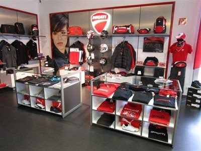 Umbau Ducati World und Räumungsverkauf
