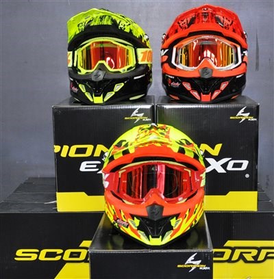 neu eingetroffen..... ....2017er MX-Helme eingetroffen!!!