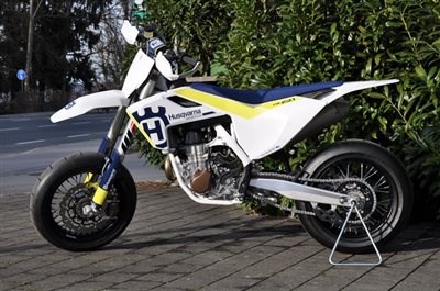 NEU...Husqvarna Street bei Motobike!! Wir haben unser Angebot mit den Husqvarna Street Modellen erweitert!auf deinen/euren Besuch freut sich das Motobike-Team