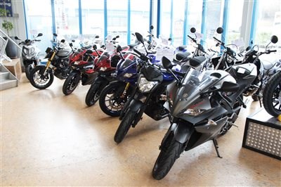 Yamaha unterstützt Motorradeinsteiger mit einem 250 €-Führerschein-Zuschuss! *