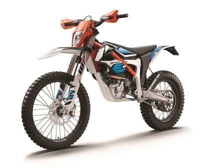 KTM PRÄSENTIERT NEUE FREERIDE E-XC Im Red Bull Hangar-7 im österreichischen Salzburg enthüllte KTM die zweite Generation seiner FREERI... Weiter >>