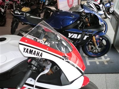 Werksmotorrrad YART Team jetzt zur Ansicht bei uns !