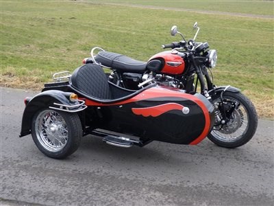 Triumph Bonneville T120 Gespann
