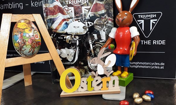 FROHE OSTERN !