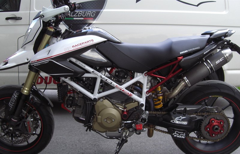 Umgebautes Motorrad Ducati Hypermotard 1100 Evo Sp Von Braunbart