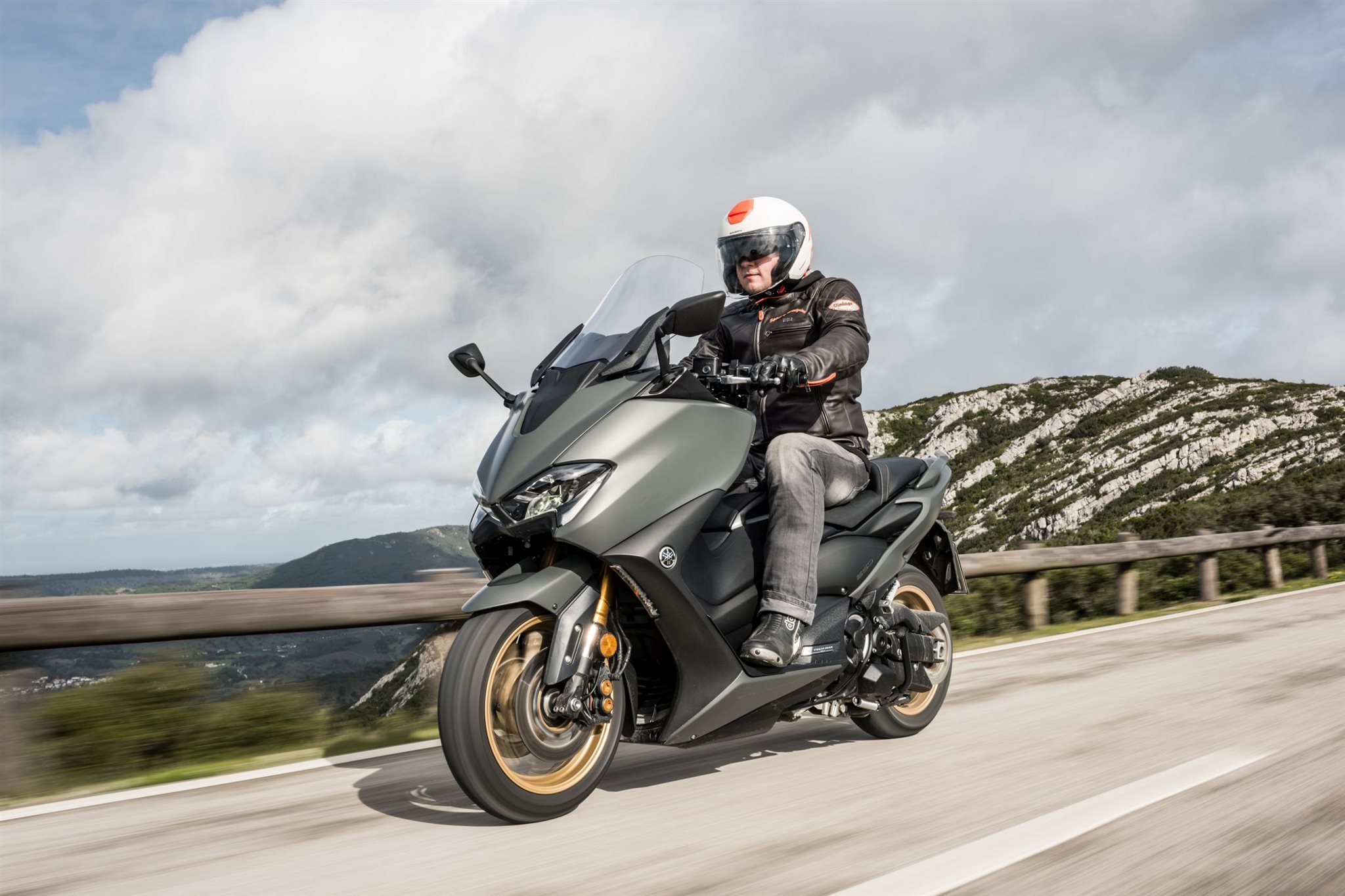 Yamaha Tmax 560 Und Tech Max 2020 Test Verbrauch Leistung | Hot Sex Picture