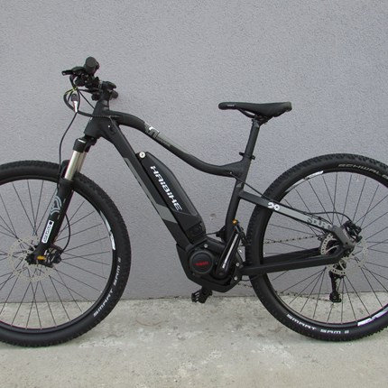 Haibike SDURO HardNine 3.0 SDURO Hardnine 3.0, 500Wh, 28", Gr.LRahme: Aluminium 6061Farbe: matt - schwarz/grau/weißMotor:Yamaha PW-SE Sxstem, 250W, 25km/hDisplay: Yamaha Side SwitchBatterie: Yamaha Lithium Ionen, 500WhLadegerät: Yamaha Schnellladege...