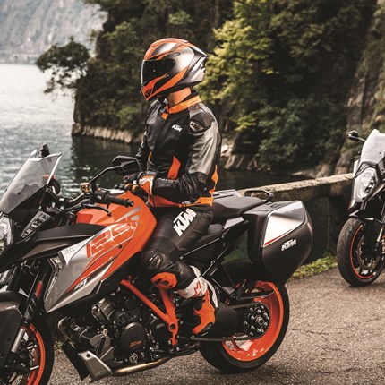 Power Wear Sonderposten Hier findet Ihr in Kürze KTM Powerwear zu Aktionspreisen!!!