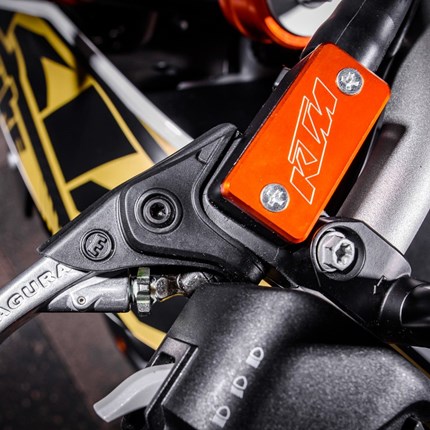 Power Parts Sonderposten Bitte folgen Sie dem Link um zu unserem KTM Online-Shop zu gelangen.www.ktmpowerparts.de
