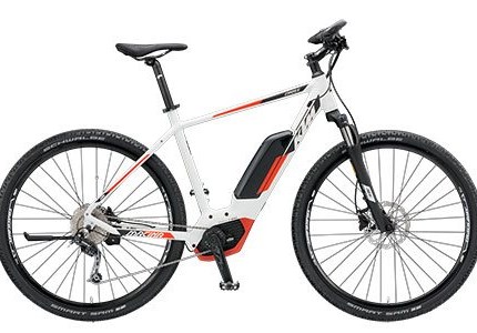 KTM Macina Cross 9 CX5 HE 51 Motor: Bosch Drive Unit 36V - 250W, 25km/h, Performanceline CX 75NmBatterie: Powertube horizontal 13,4 Ah - 500WhDisplay: Intuvia on board comp.Rahmen: Macina Trekking Offroad Farbe: weiß/mattReifen: Schwalbe Smart Sam 42-...