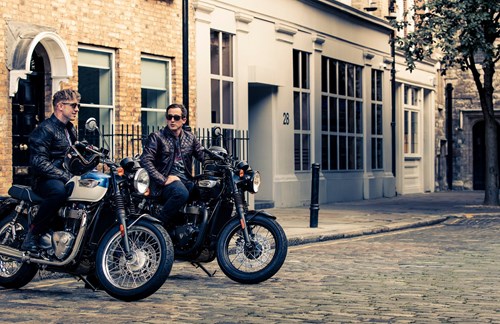 BONNEVILLE T100/BLACK – JETZT ZUM SAISONENDE NOCH SCHNELL 900€* KUNDENVORTEIL SICHERN
