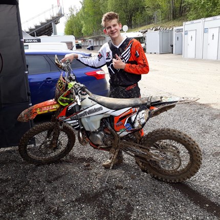 Lorenz Gössler - Junior Enduro Cup - Spielberg Lorenz Gössler - Rennbericht Junior Enduro Cup - SpielbergLeider stand das Wochenende beim Wetter unter keinen guten Stern. Ich hatte leider aufgrund der schlechten Bedingungen einen schlechten Start, konnte mich dann jedo...