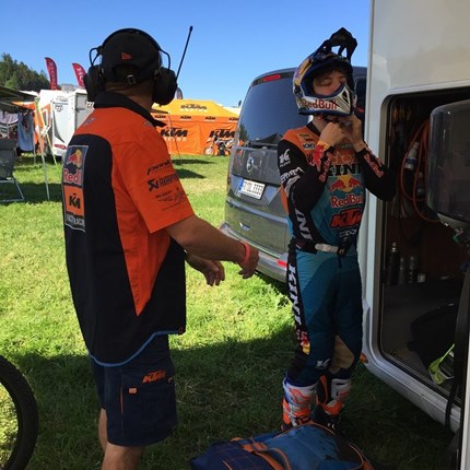 Rene Hofer - ADAC MX Youngster Cup Möggers Vergangenes Wochenende stand das 2. Rennen der ADAC MX Masters Serie am Programm.Qualy: P51. Lauf: Ich hatte einen sehr schlechten Start und lag außerhalb der Top 20. Wie auch schon in der Qualy fühlte ich mich nicht wirkl...
