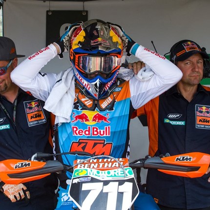 Rene Hofer - EMX250 Teutschenthal EMX250 TeutschenthalDas sechste Rennen der Europameisterschaftssaison fand in Teutschenthal/GER statt. Nach dem Sandrennen letzte Woche in Lettland ging es also wieder auf Hartboden. In der Qualy fuhr ich die 3. schnellste...