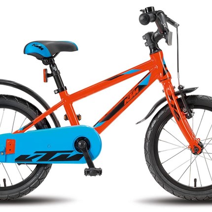 KTM Kid 1.16 orange/blau KID 1.16 Farbe: orange/blauRahmen: Aluminium 6061, MTB-TypeGabel: UnicrownLenker: RizerBremsen: V-BrakeSattelstütze: Kalloy SP-200Felgen: AluminiumReifen: Rubena 12“Schutzblech: PlastikGesamtgewicht: 8,5 kg