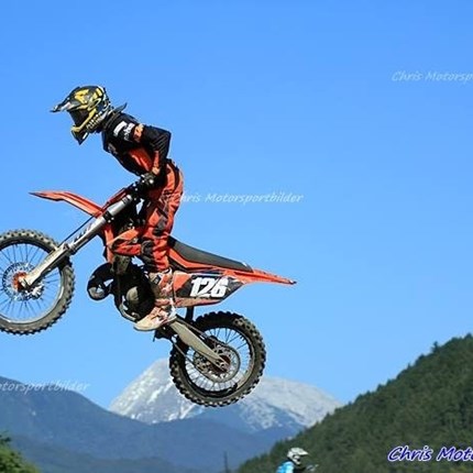 Jan WALTER - Auner Cup Rietz Am Freitag machten wir uns auf den Weg in das 600km entfernte Rietz.Am Samstagvormittag ging es in die Qualifikation die ich auf dem 7. Platz in meiner Gruppe beendete,damit war ich auch recht zufrieden!Im Ersten Lauf erwi...