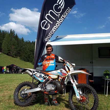 Kilian Zierer - Mountain Enduro Mountain Enduro - 3. Österreichischer Endurocup LaufUnschwer an Foto eins erkennbar, erging es mir bei diesem Rennen sehr gut - Grins! Mein bestes Ergebnis in der ÖEC im heurigen Jahr konnte ich dieses Wochenende einfahren...