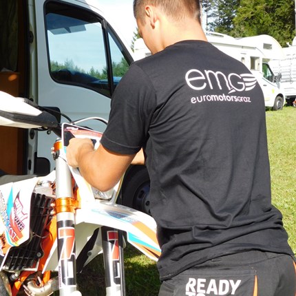 Kilian Zierer - Endurocup Pramlehen Pramlehen - 4. Österreichischer Endurocup LaufEinerseits herbe Enttäuschung, andererseits viel Glück gehabt!Das vorletzte ÖEC Rennen in Pramlehen fand diesen Freitag bei herrlichem Wetter statt. Eine top Strecke und eine l...