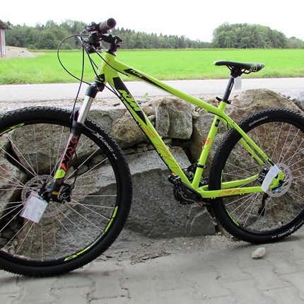 KTM Ultra Flite 29" KTM - Ultra Flite 29"19“/48/30G> Art: Sport> System: Hardtail> Material: Alu> Farbe: Neongelb> Reifen: Continental X-King Sport 29 55-622> Rahmengröße: 48 cm> Gesamtgewicht: 14,2 kg