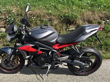 Gebrauchtmotorrad Triumph Street Triple 675 R