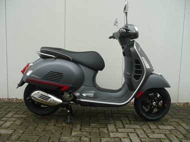 Gebrauchtmotorrad Vespa GTS 300 hpe Super Sport