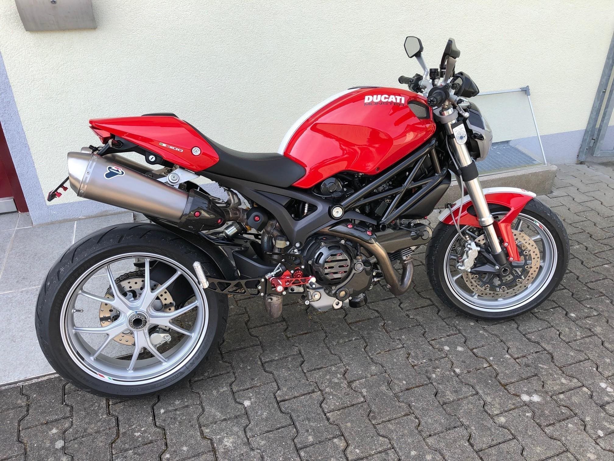 Gebrauchte Ducati Monster 1100 , Erstzulassung 2010