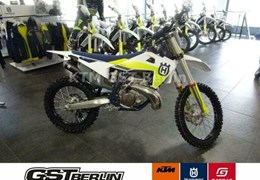 Neumotorrad Husqvarna 701 Enduro Neumotorrad Husqvarna 701 Enduro