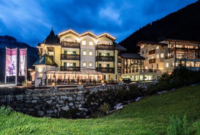 Motorrad Hotel MoHo Pure Mountain Resort Paradies