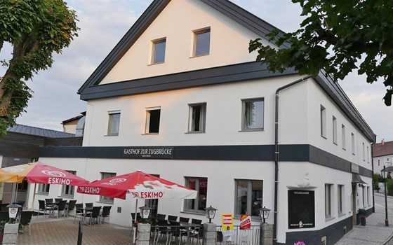 Landgasthof "Zur Zugbrücke" Familie Schiefer - Bild 1 Landgasthof "Zur Zugbrücke" Familie Schiefer - Bild 1