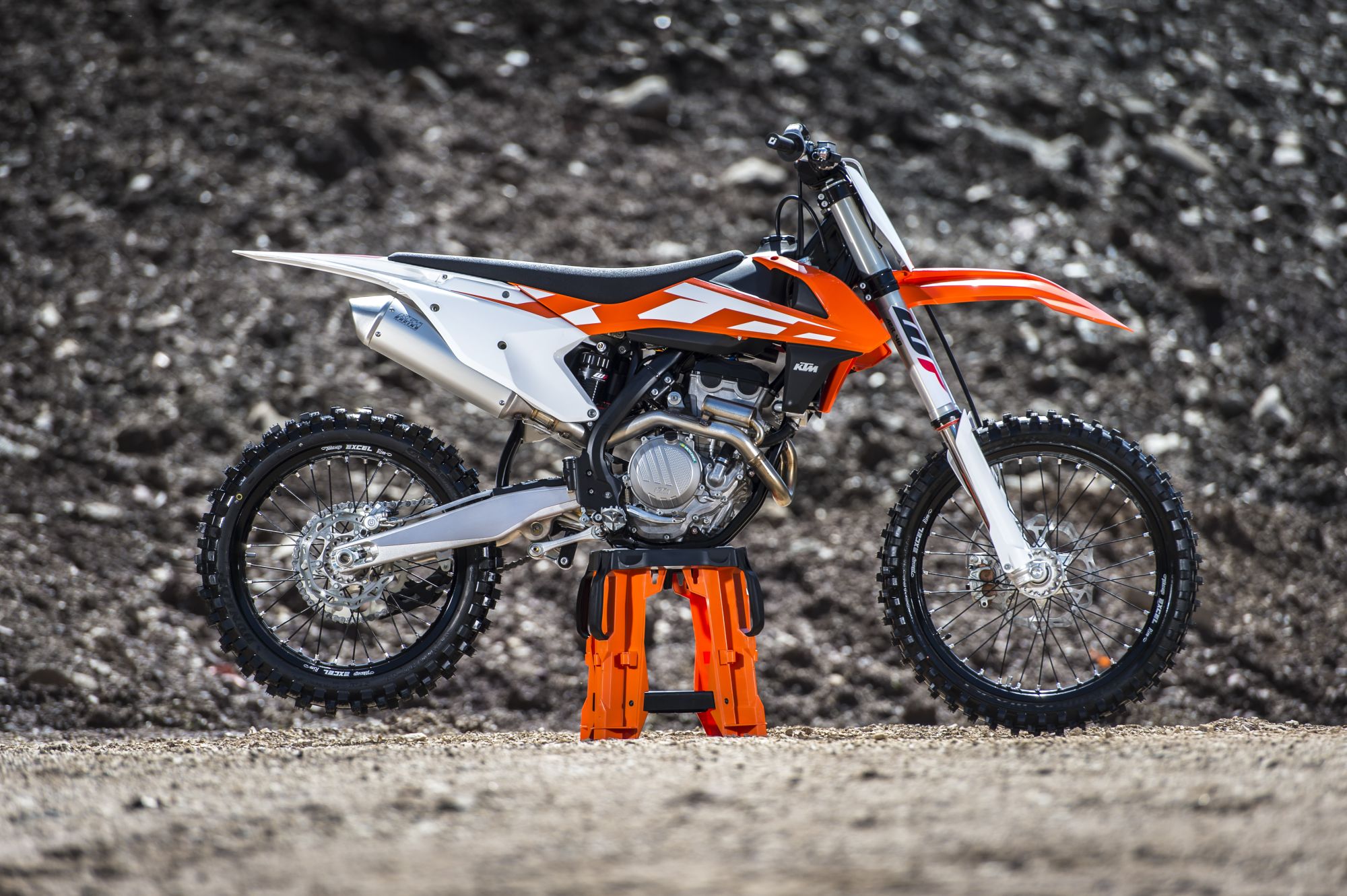 KTM 250 SX-F - All technical Data of the Model 250 SX-F from KTM